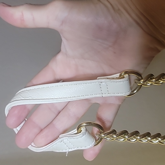 Adorable Betsy, Johnson purse, - Picture 9 of 15